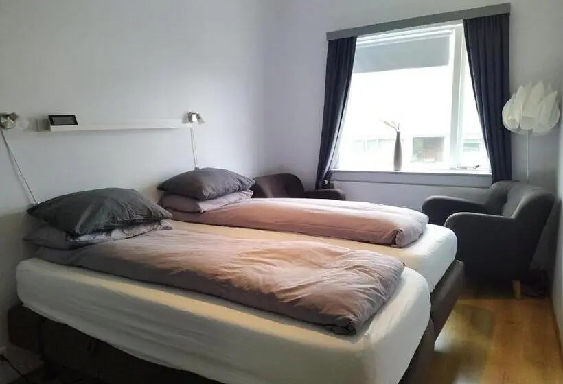اتاق سوپریور با چشم‌انداز دریا, Flateyri Guesthouse