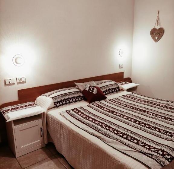Номер Стандарт Трехместный, Aparthotel Strembo