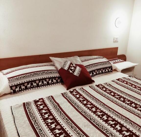 חדר סטנדרט לשלושה, Aparthotel Strembo