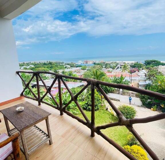 חדר דלוקס לשלושה עם נו לים, Villa Vanilla Kendwa