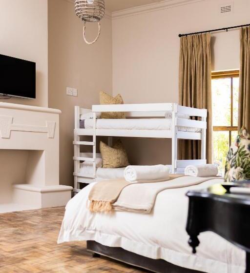 חדר משפחתי, The Merino Guest House