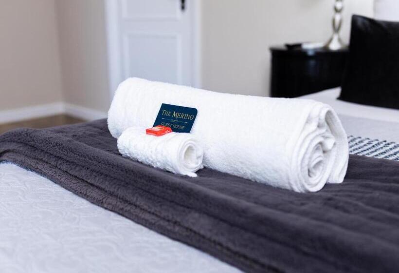 חדר משפחתי, The Merino Guest House
