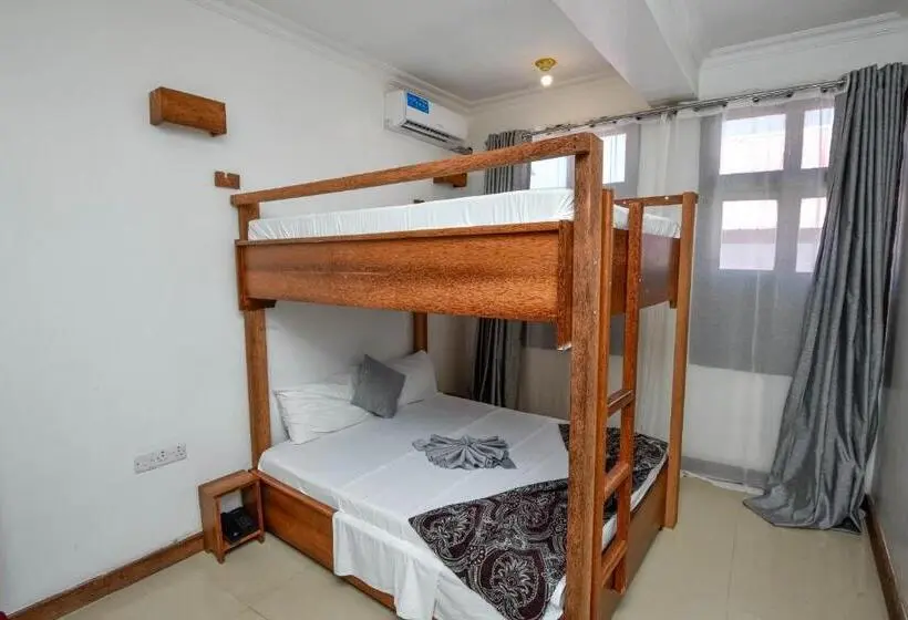 バス共有のスタンダードルーム, Kuti Hotel Stone Town