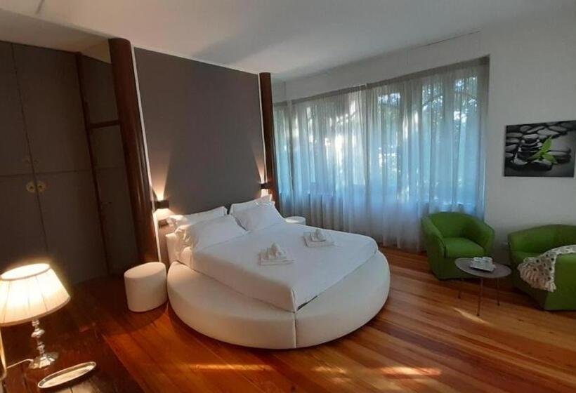 Полулюкс с Балконом, La Villa Charme & Pleasure