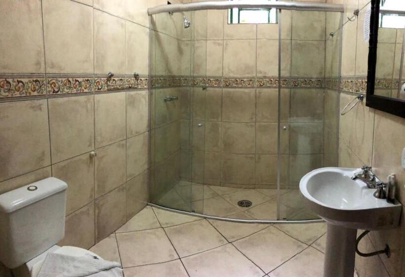 اتاق استاندارد چهار تخته, Pousada Vila Floratta Capivari