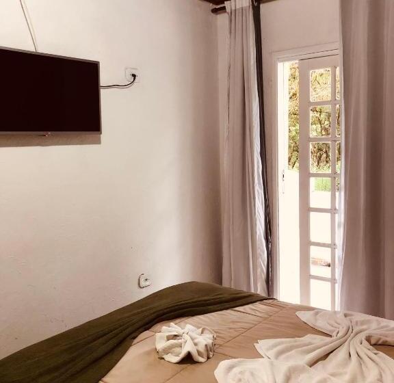 اتاق لوکس, Pousada Vila Floratta Capivari