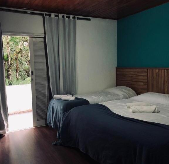 اتاق لوکس چهار تخته, Pousada Vila Floratta Capivari