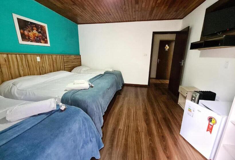 اتاق لوکس چهار تخته, Pousada Vila Floratta Capivari