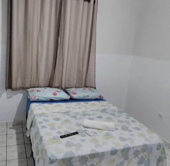 غرفة ديلوكس, Latinos 2