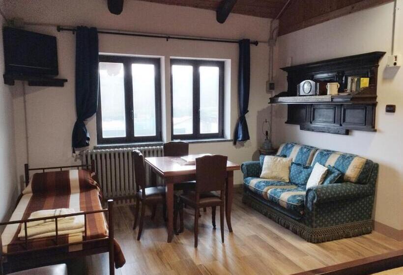 غرفة قياسية رباعية, Casa Del Puck