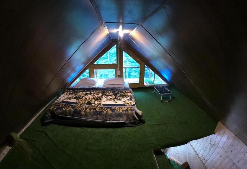 발코니가 있는 4인용 스탠다드 룸, Reverberate Cafe & Cottages   Negi S Place