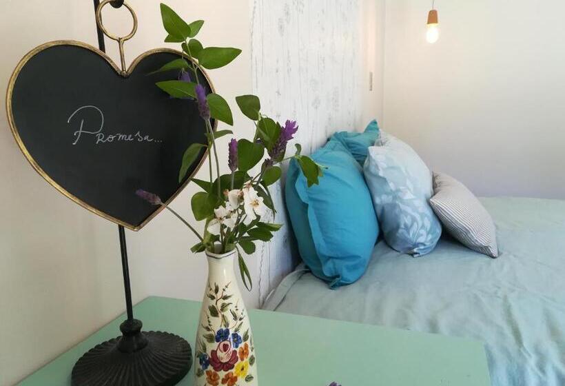 اتاق سوپریور با تخت بزرگ, Entre Nous