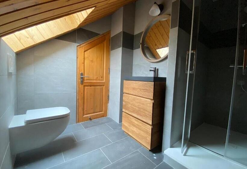 スタンダードルーム, La Tanière