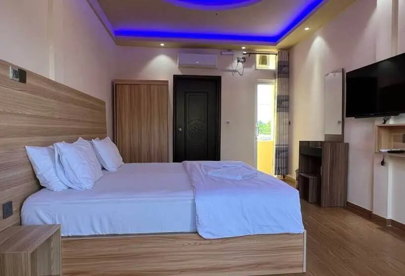 اتاق لوکس, Aasna Inn