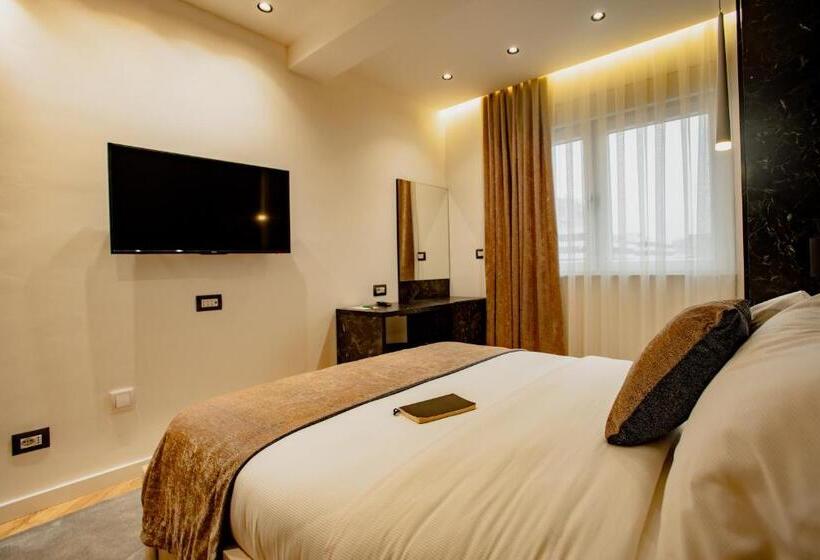 اتاق استاندارد یک نفره, Ador