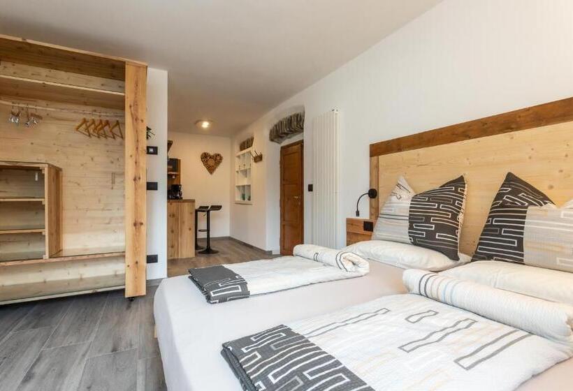 חדר דלוקס, Agritur E Cinque