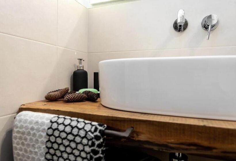 Номер Deluxe, Agritur E Cinque