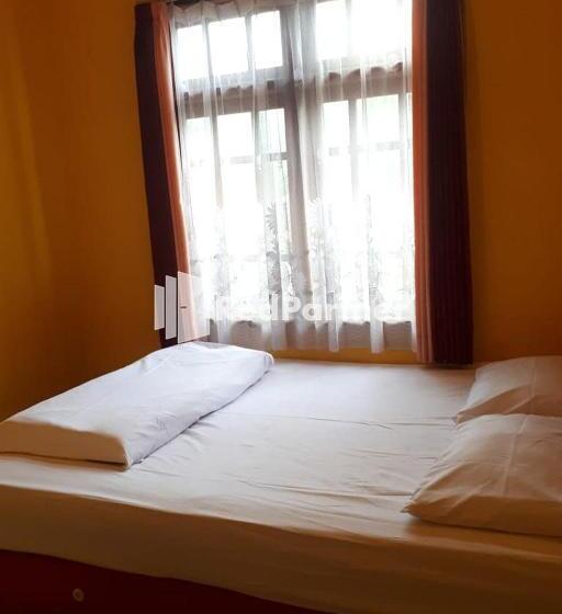 Quarto Estandar, Bromo Indah Lestari Homestay Mitra Reddoorz
