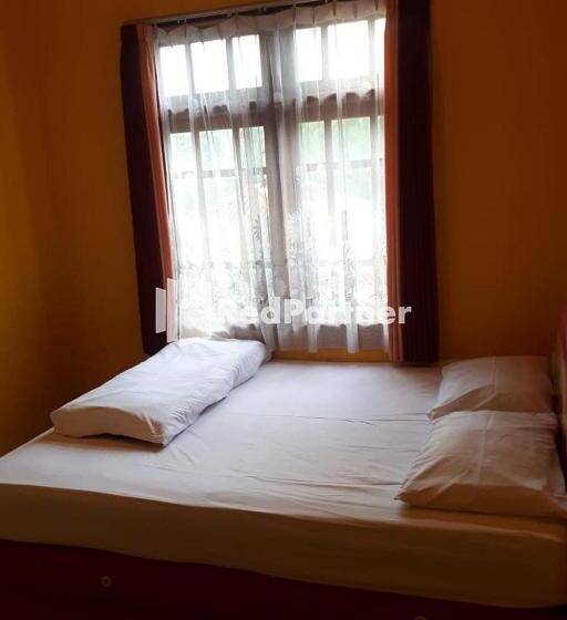 Quarto Estandar, Bromo Indah Lestari Homestay Mitra Reddoorz