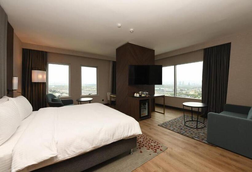 سوییت جونیور, Crowne Plaza Ankara, An Ihg