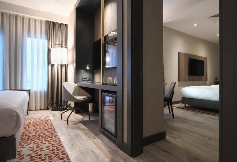 سوئیت جونیور خانوادگی, Crowne Plaza Ankara, An Ihg