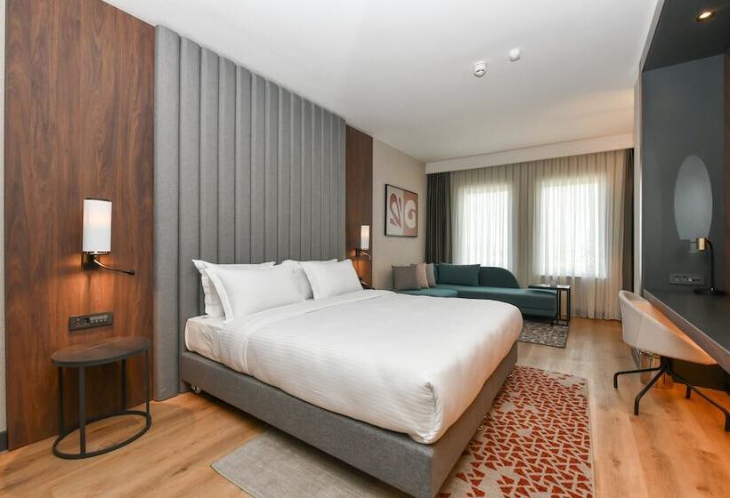 اتاق پرمیوم, Crowne Plaza Ankara, An Ihg