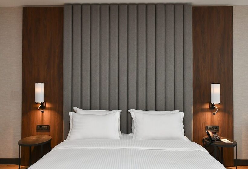 سوییت جونیور, Crowne Plaza Ankara, An Ihg