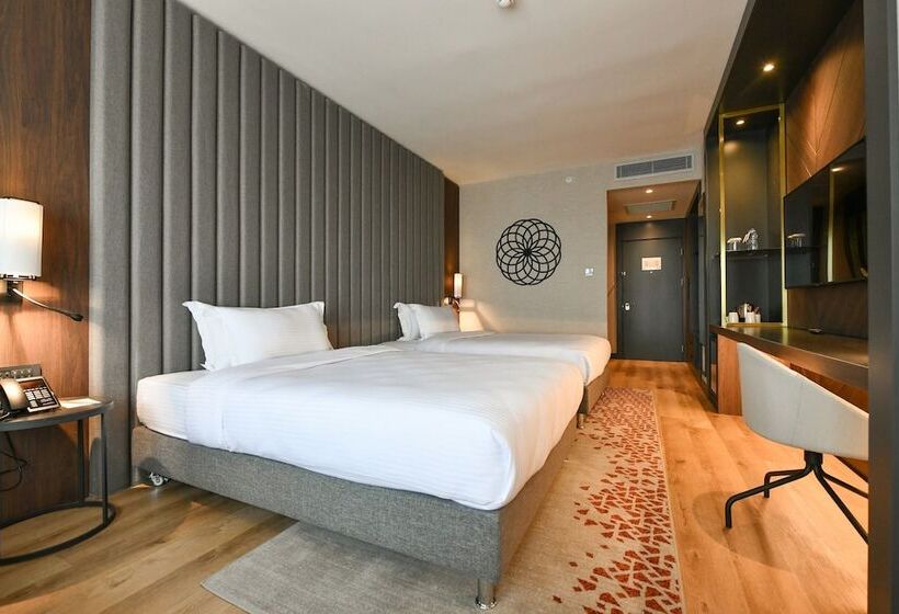 اتاق پرمیوم, Crowne Plaza Ankara, An Ihg