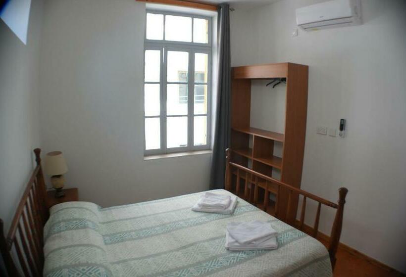 اتاق اکونومی, Harrys Inn Guesthouse