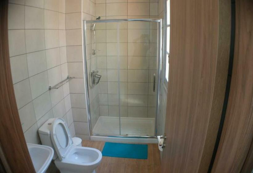 اتاق اکونومی, Harrys Inn Guesthouse