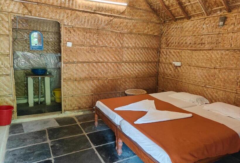 غرفة قياسية مزوَّدة بشُرفة, Lazy Panda