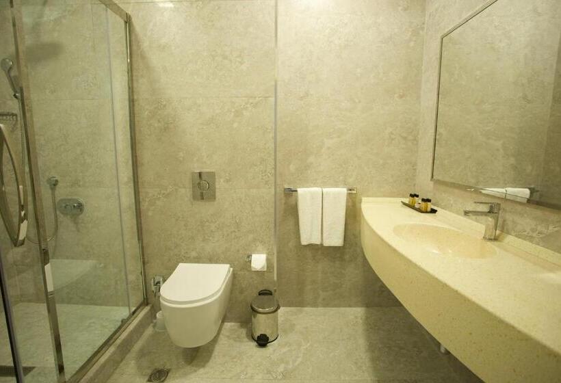 سوییت جونیور, Ilk Inn