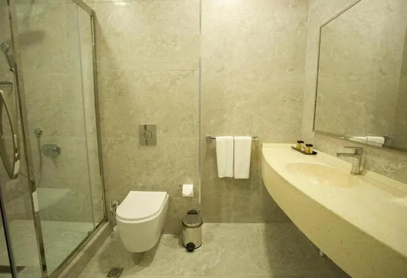 سوییت جونیور, Ilk Inn