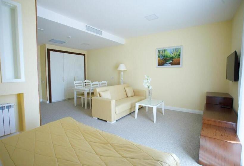 سوییت جونیور, Ilk Inn