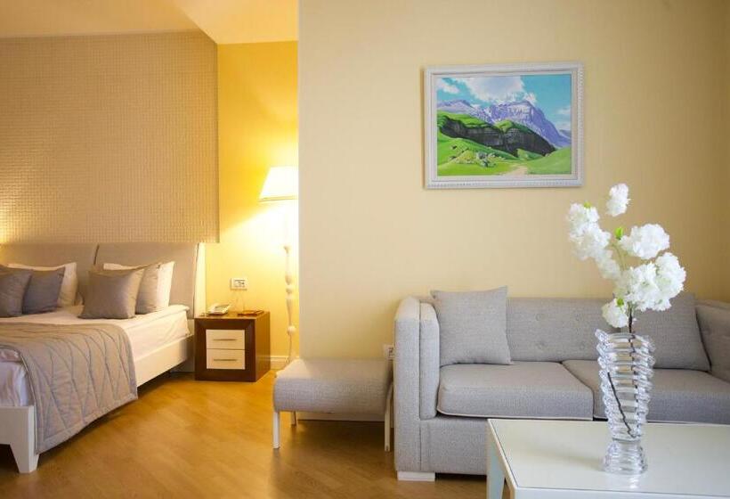 سوییت خانوادگی, Ilk Inn