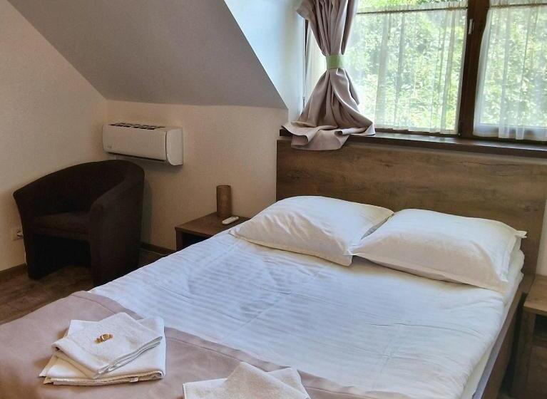 Quarto Estandar Vista Jardim, Provence Suceava