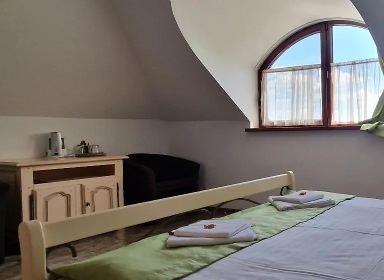 スイート（家族用）, Provence Suceava