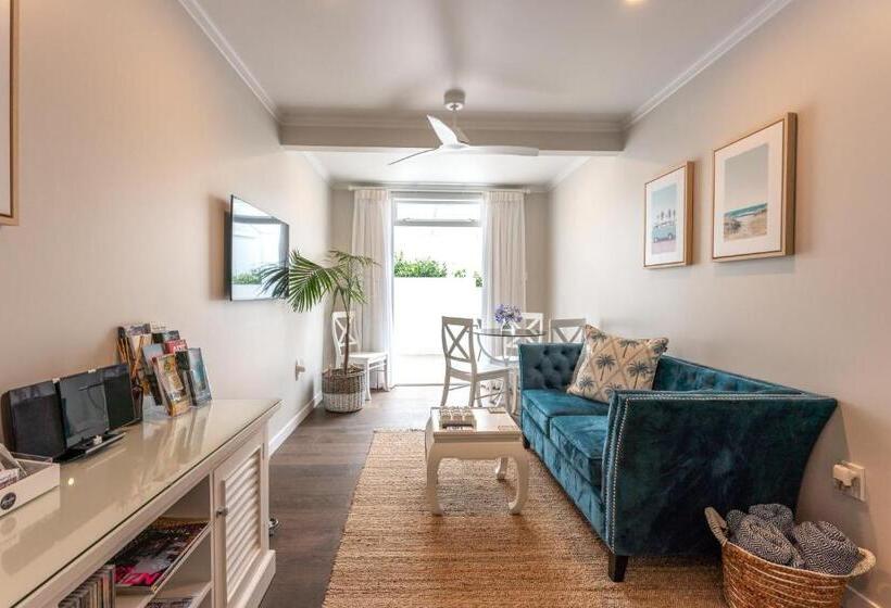 Апартаменты 2 Спальни, Hampton Court