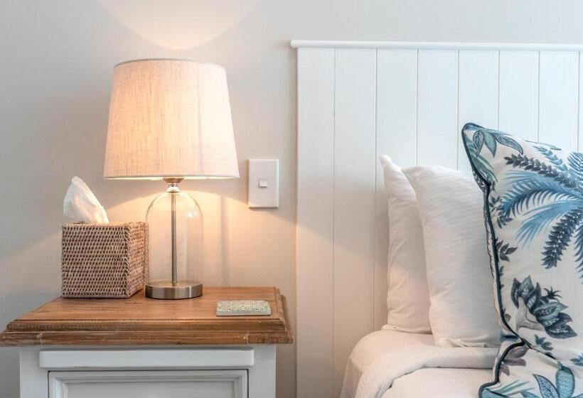 Апартаменты 2 Спальни, Hampton Court