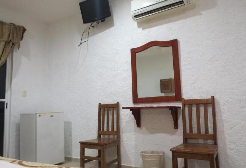 اتاق استاندارد با تخت بزرگ, Holmar