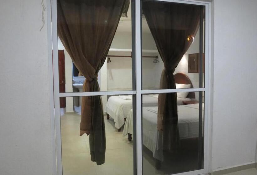 اتاق استاندارد با تخت بزرگ, Holmar