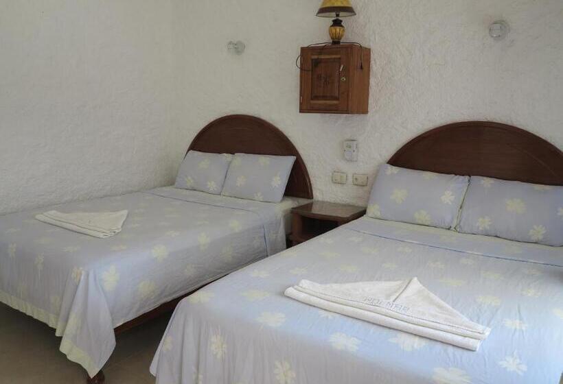 اتاق استاندارد با 2 تخت دوبل, Holmar