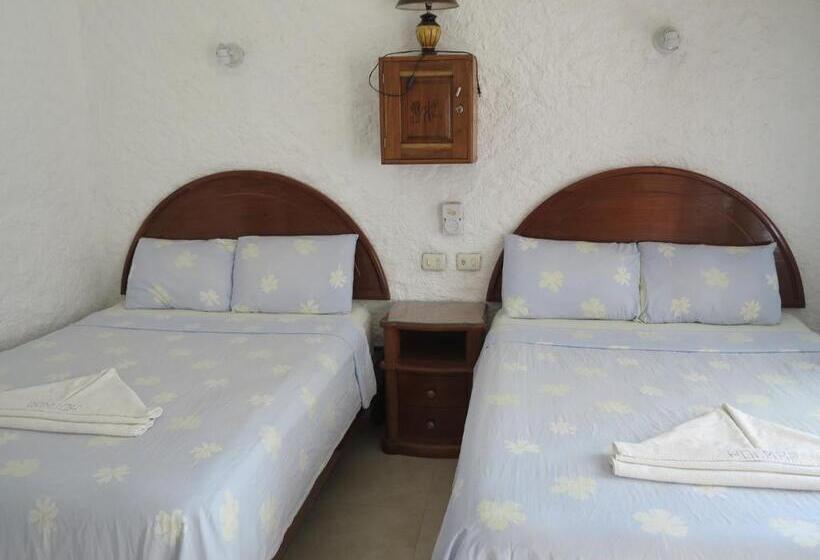 اتاق استاندارد با 2 تخت دوبل, Holmar