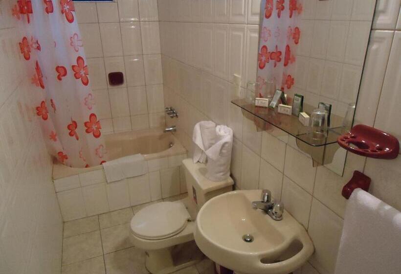 Номер Стандарт Трехместный, T Ika