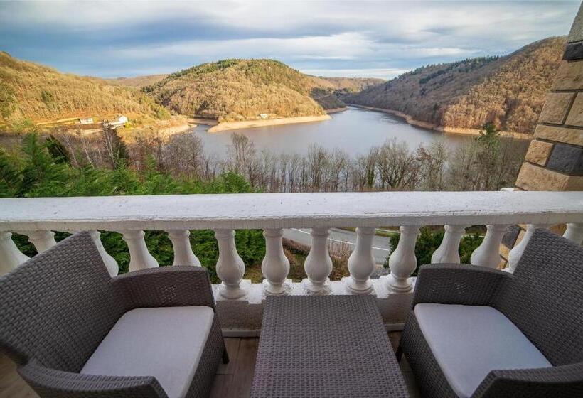 غرفة قياسية مطلّة علي البحيرة, Ma Villa Au Bord De L Eau