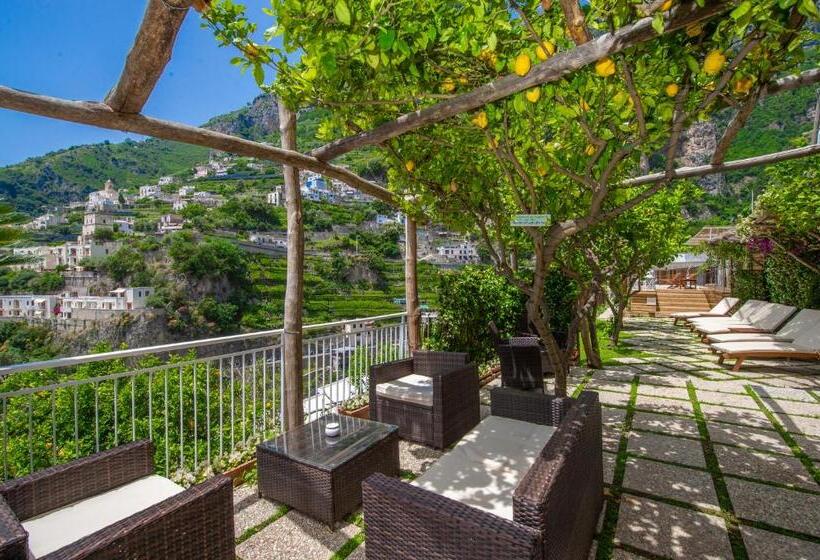 חדר דלוקס נוף לים, Villa Lauro Old Chapel