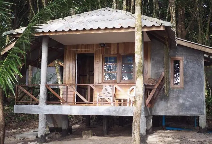 スタンダードバンガロー, Sunset Bungalow Koh Chang Ranong