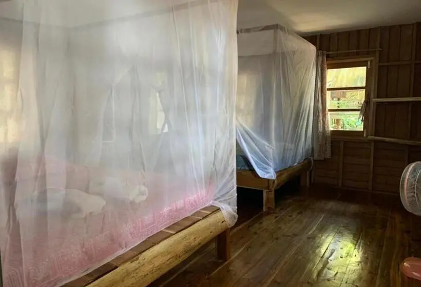 オーシャンビューのスタンダードバンガロー, Sunset Bungalow Koh Chang Ranong