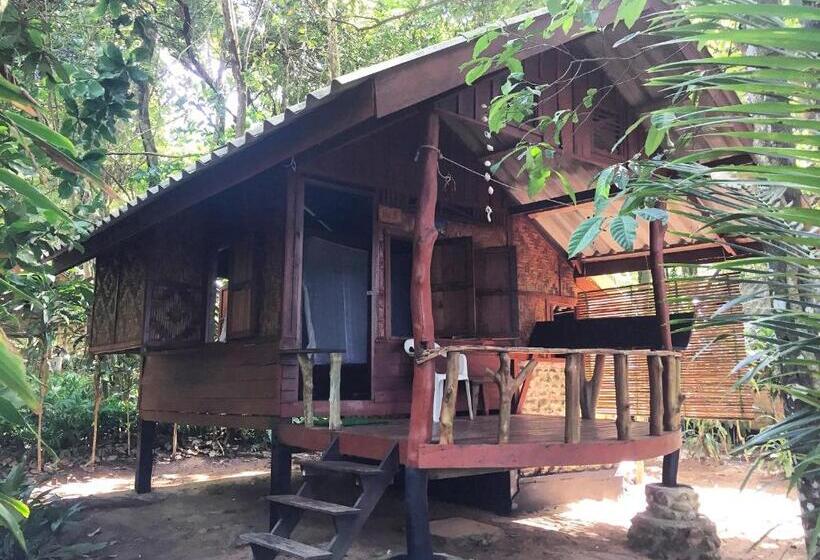 بنجلو قياسى مطلّ علي الحديقة, Sunset Bungalow Koh Chang Ranong