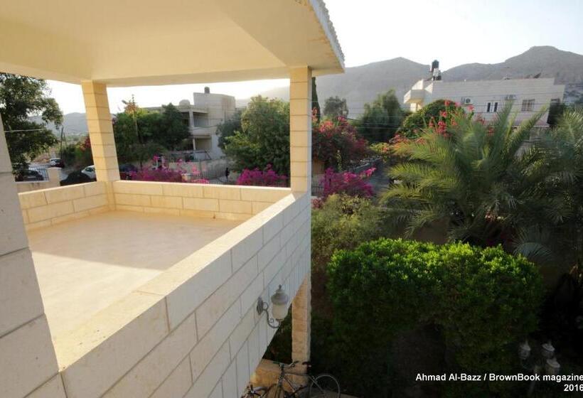 اتاق خانوادگی, Auberg Inn Guesthouse